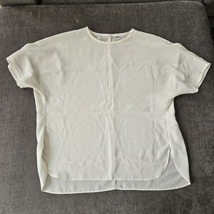 Uniqlo Ivory Short Sleeve Top